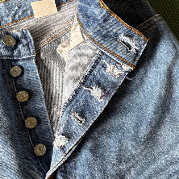 VTG 501 Levi's Women's High Rise Light Blue Jeans Size 26 Waist - Picture 14 of 14